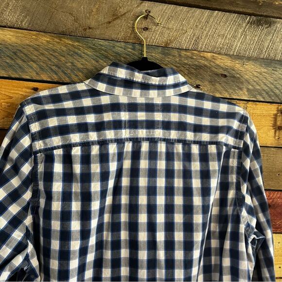 Hollister Blue And White Plaid Button Down Size Large - Picture 6 of 8